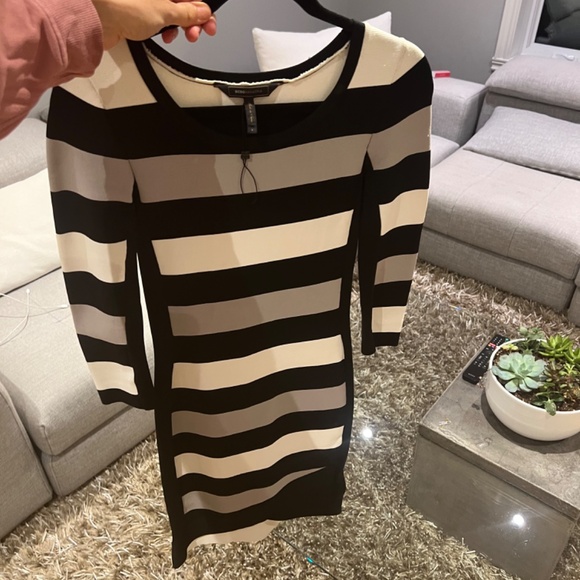 BCBG bodycon short sexy dress small// PRICE DROP 85$ - Picture 4 of 8